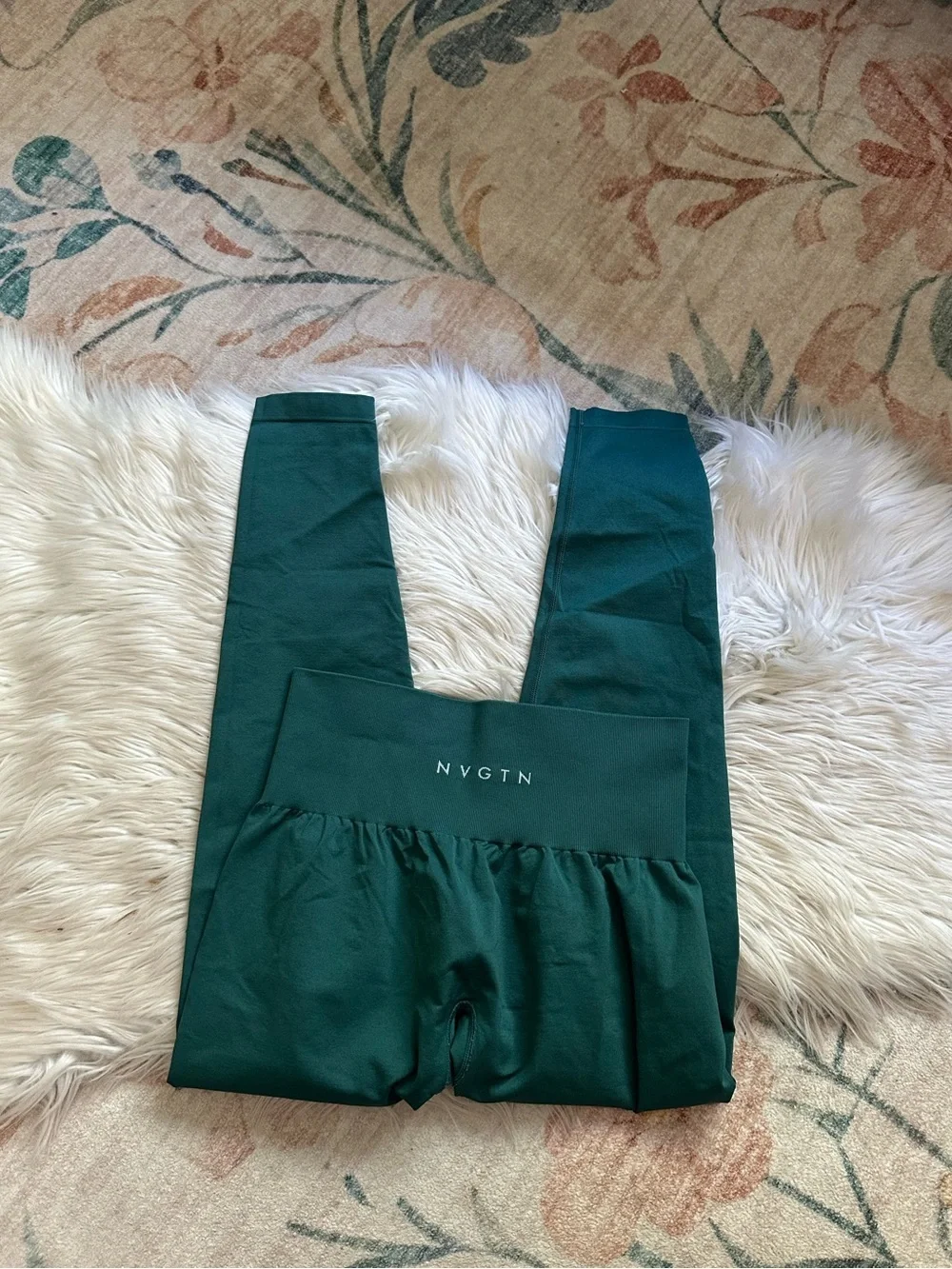 NVGTN Solid Seamless Leggings In Emerald